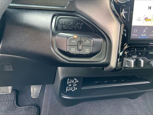 Used 2026 RAM 2500 Big Horn AWD/4WD image 35
