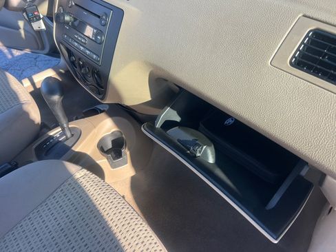 Used 2006 Ford Focus ZX4 Sedan FWD image 20