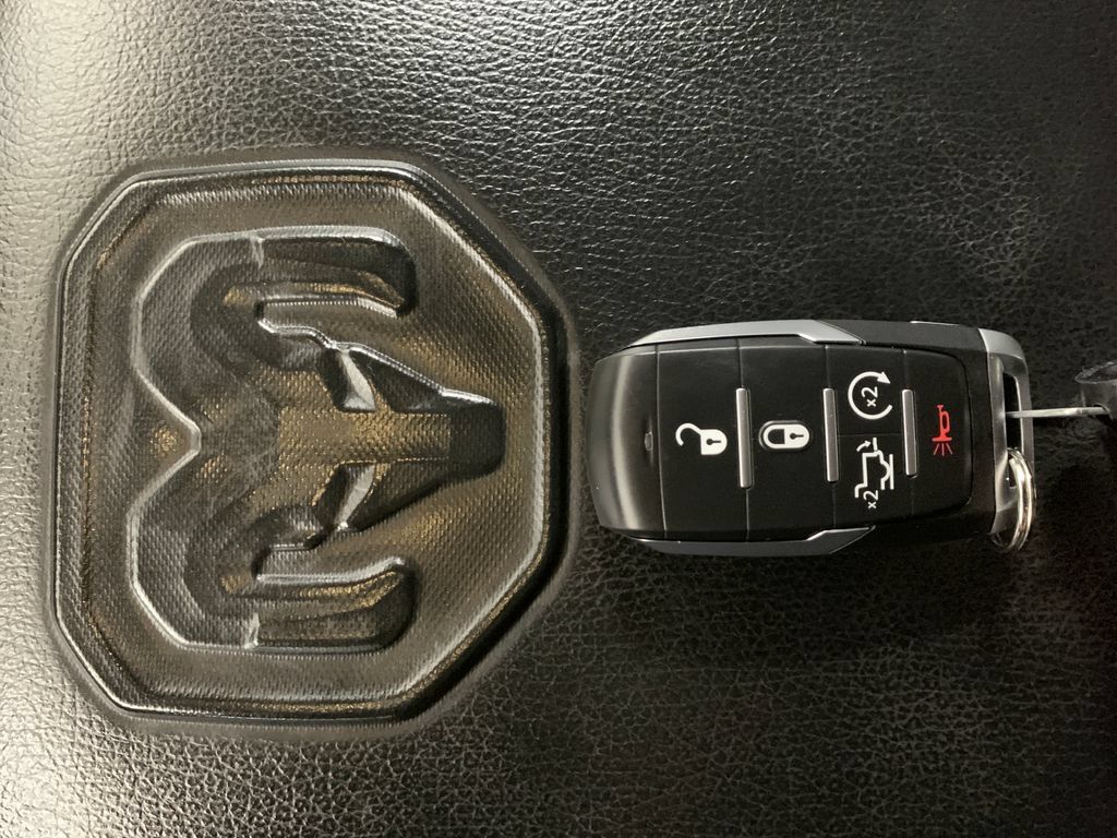 Used 2023 RAM 1500 Laramie AWD/4WD image 31
