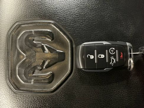 Used 2023 RAM 1500 Laramie AWD/4WD image 31