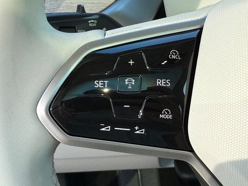 New 2025 Volkswagen ID. Buzz 1st Edition image 9