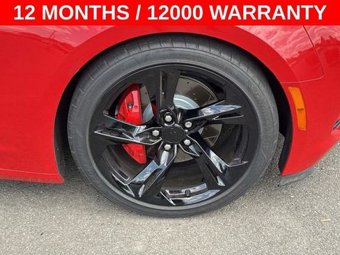 Used 2020 Chevrolet Camaro LT RWD image 7