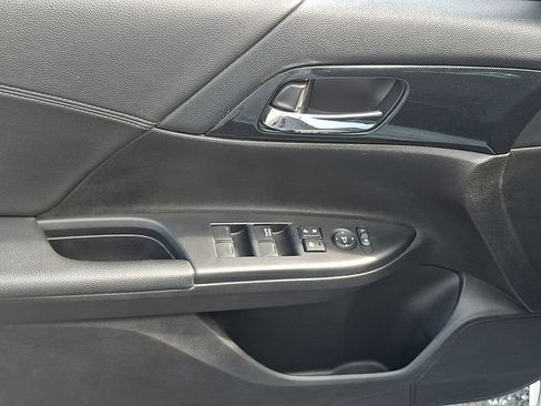 Used 2013 Honda Accord Sport image 18