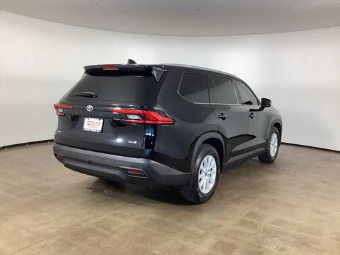 Used 2024 Toyota Grand Highlander AWD image 5
