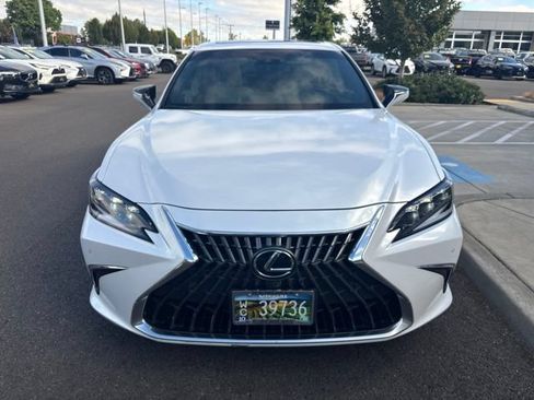Certified 2025 Lexus ES 300h w/ Luxury Package FWD image 6