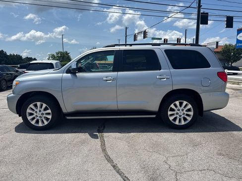 Used 2014 Toyota Sequoia Platinum RWD image 2