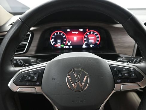 Used 2024 Volkswagen Atlas SEL Premium R-Line AWD/4WD image 17