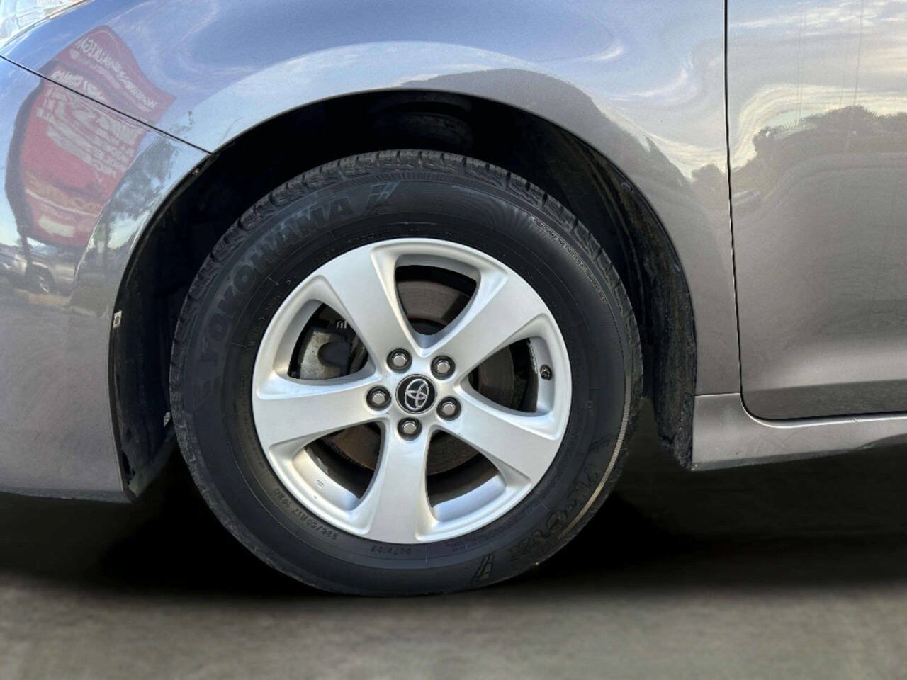 Used 2020 Toyota Sienna LE FWD image 9