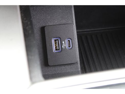 Used 2020 Ford F350 Lariat w/ Lariat Value Package AWD/4WD image 33