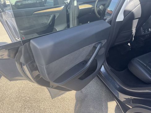 Used 2024 Tesla Model Y Long Range image 10