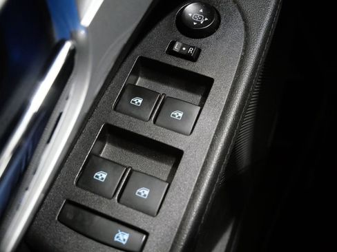Used 2016 Chevrolet Equinox LTZ w/ Enhanced Convenience Package FWD image 14
