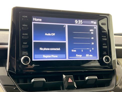 Used 2022 Toyota Corolla Cross XLE image 28