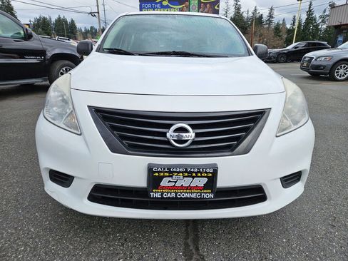 Used 2014 Nissan Versa S image 2