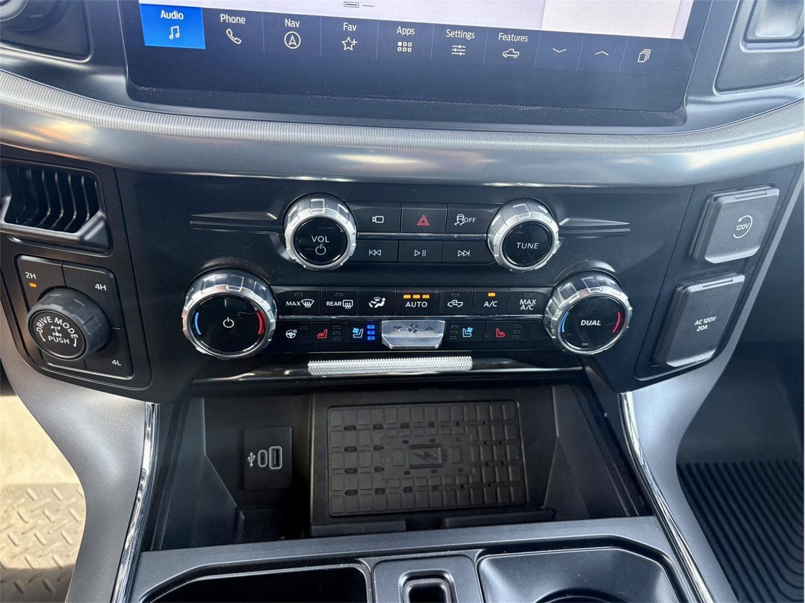 Used 2021 Ford F150 Lariat RWD image 18
