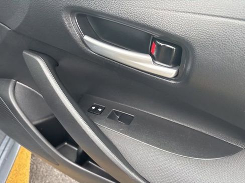 Used 2021 Toyota Corolla LE w/ Carpet Mat Package (TMS) image 13