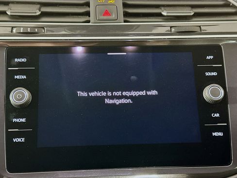 Used 2024 Volkswagen Tiguan Wolfsburg Edition image 21