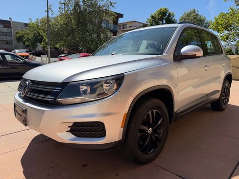 Used 2015 Volkswagen Tiguan S FWD image 2