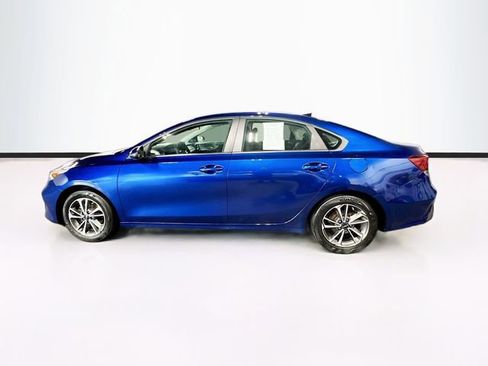 Used 2023 Kia Forte LXS w/ LXS Technology Package FWD image 4