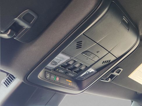 Used 2024 Cadillac XT4 Premium Luxury image 25