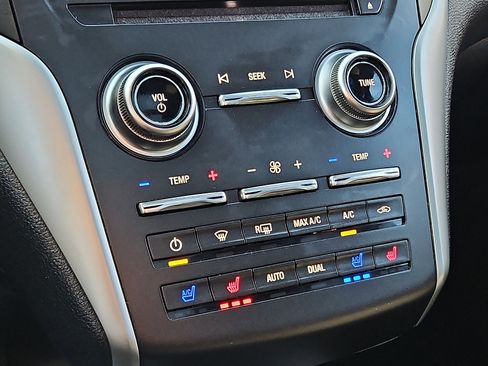 Used 2019 Lincoln MKC Reserve image 16