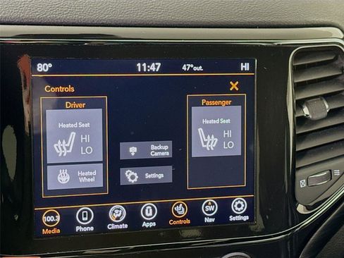 Used 2021 Jeep Grand Cherokee Laredo X image 14