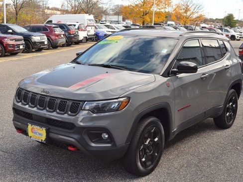 Used 2023 Jeep Compass Trailhawk image 4