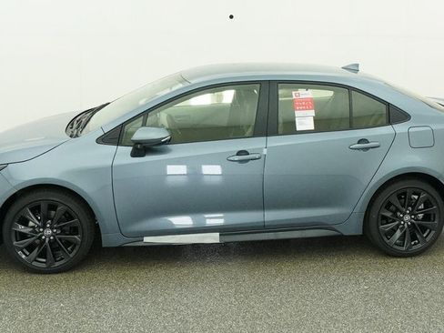 Used 2026 Toyota Corolla SE w/ SE Premium Package FWD image 35
