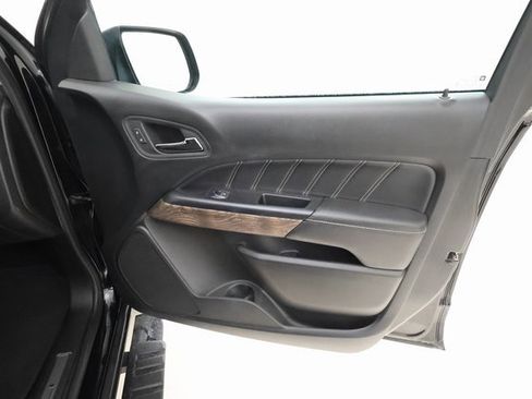 Used 2022 GMC Canyon Denali image 24