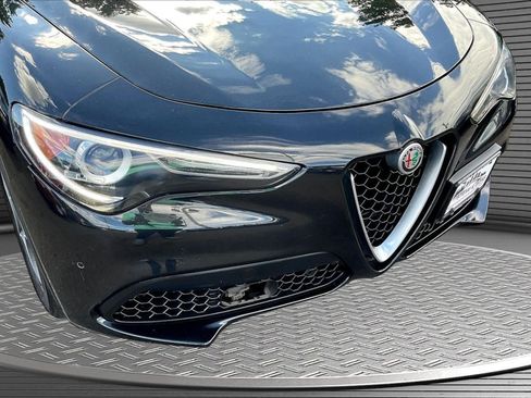 Used 2018 Alfa Romeo Stelvio Ti Sport AWD/4WD image 31