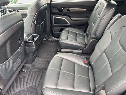 Used 2022 Kia Telluride EX w/ EX Premium Package AWD/4WD image 14