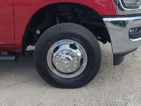 New 2026 RAM 3500 Tradesman AWD/4WD image 10