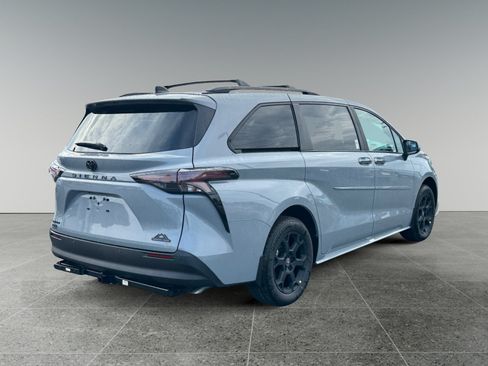 New 2026 Toyota Sienna XLE Woodland Edition AWD/4WD image 6
