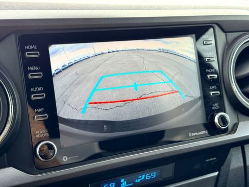 Used 2021 Toyota Tacoma TRD Sport w/ Technology Package image 27