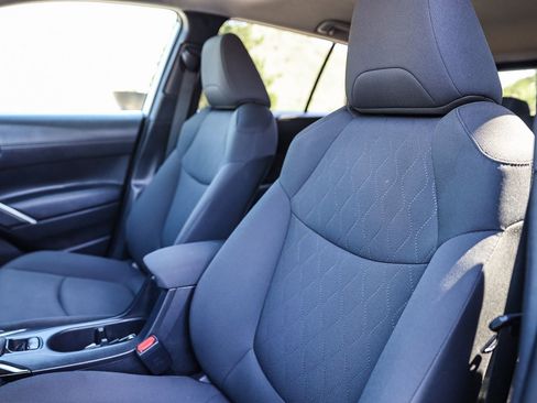 Certified 2024 Toyota Corolla Cross LE image 23