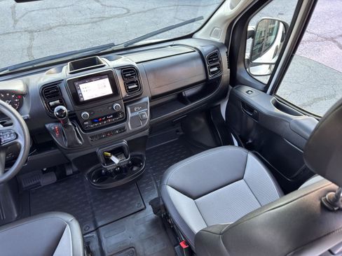 Used 2026 RAM ProMaster 2500 w/ Convenience Group FWD image 19