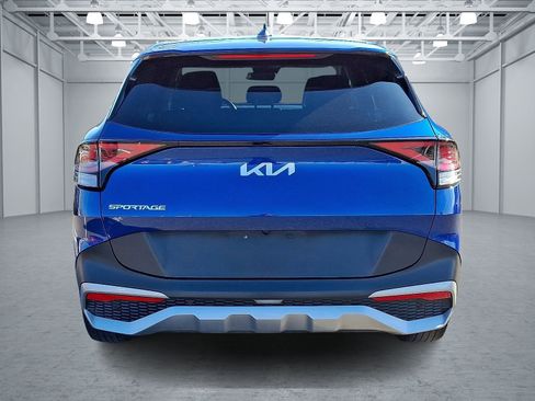 Used 2023 Kia Sportage EX image 5