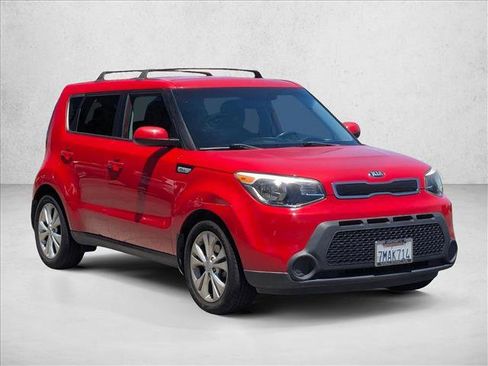 Used 2015 Kia Soul + FWD image 3