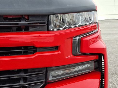 Used 2019 Chevrolet Silverado 1500 RST image 12