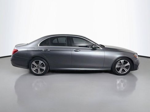 Used 2018 Mercedes-Benz E 300 image 4