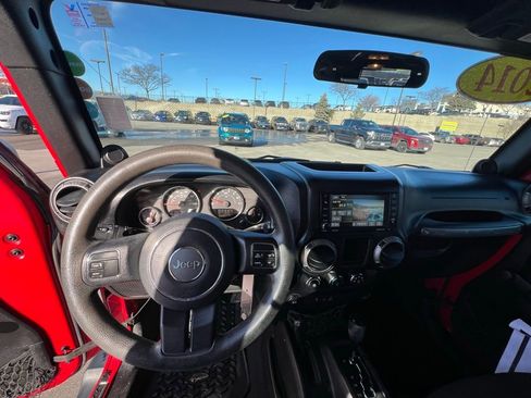 Used 2014 Jeep Wrangler Unlimited Sport image 37