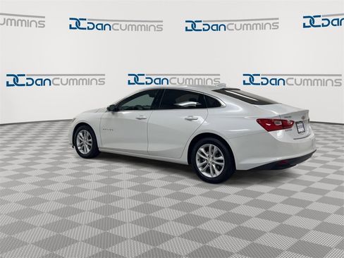 Used 2018 Chevrolet Malibu LT w/ Leather Package image 6