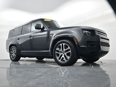 Used 2023 Land Rover Defender 130 X-Dynamic SE image 36