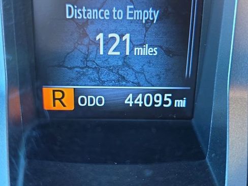 Used 2017 Toyota Tacoma Limited image 23