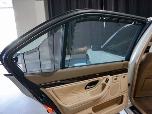 Used 1999 BMW 740iL image 27