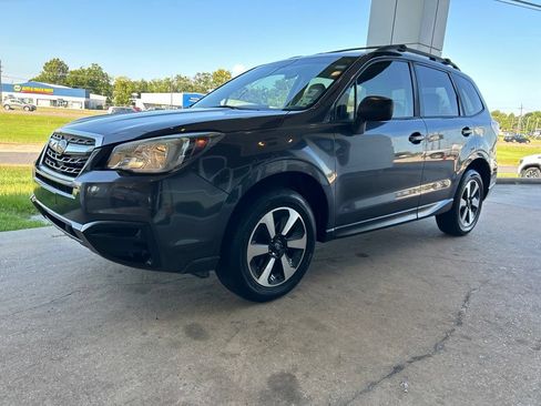 Used 2018 Subaru Forester 2.5i w/ Alloy Wheel Package AWD/4WD image 4