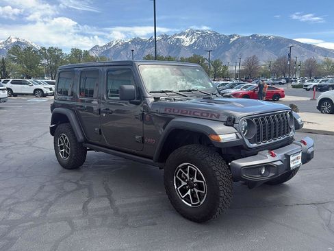 Used 2025 Jeep Wrangler Unlimited Rubicon image 5