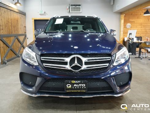 Used 2017 Mercedes-Benz GLE 400 4MATIC image 2