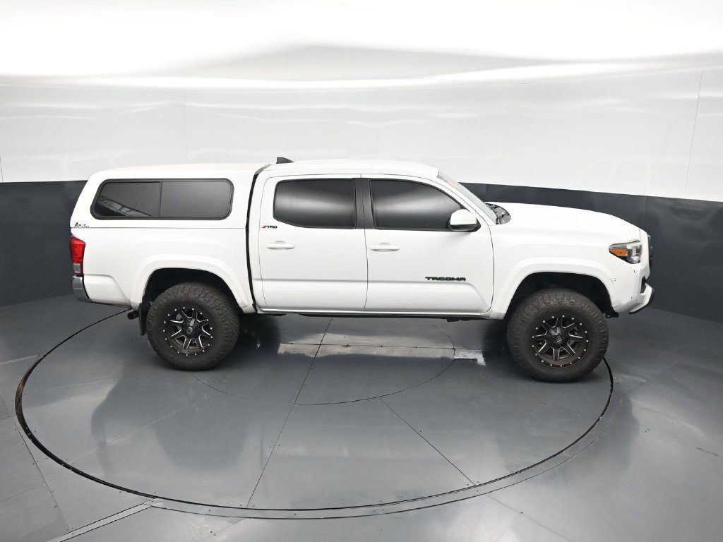 Used 2017 Toyota Tacoma SR5 w/ Tow Package AWD/4WD image 49