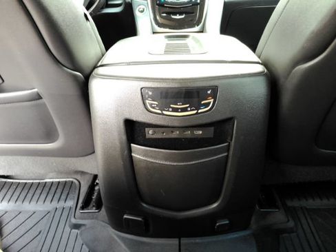 Used 2020 Cadillac Escalade ESV Luxury AWD/4WD image 27
