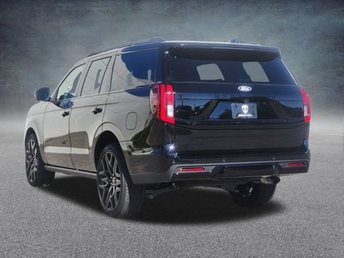 New 2027 Ford Expedition Platinum w/ Stealth Performance Package AWD/4WD image 5